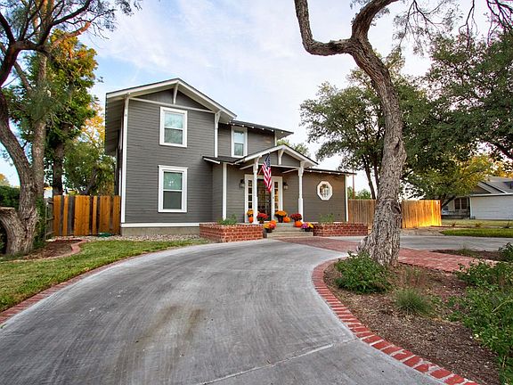2nd image of 718 W Highland Blvd