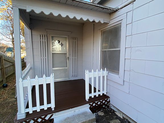 3rd image of 615 S Lowman St #A