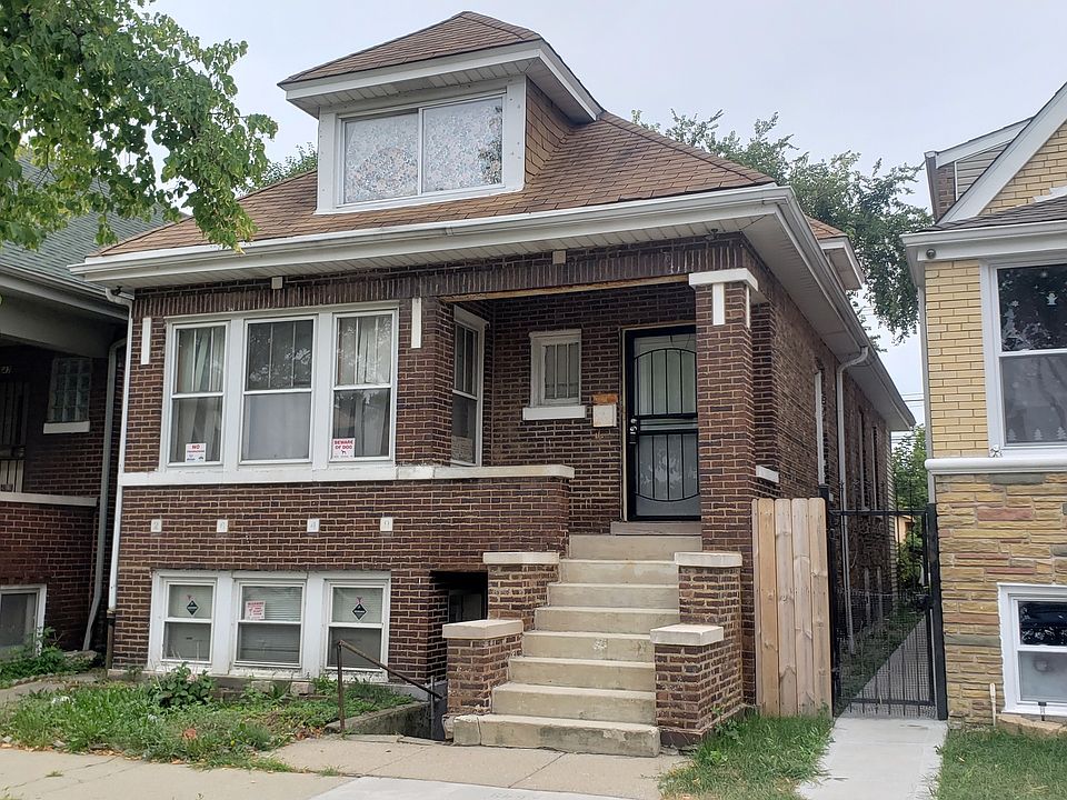 2nd image of 2649 W 69th St