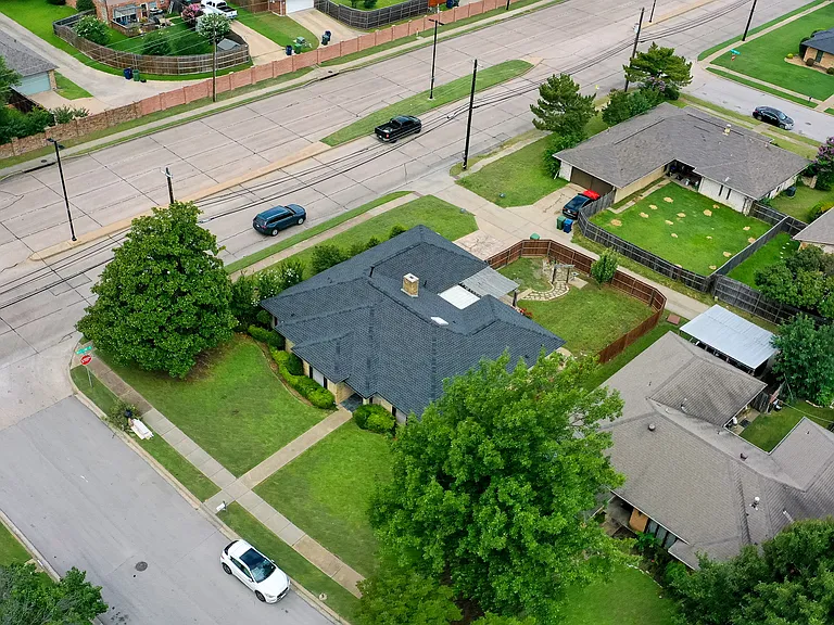 917 Meadowgate Dr — Photo 36