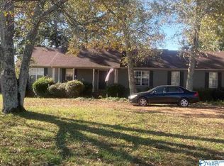 904 Naugher Rd, Huntsville, AL 35811