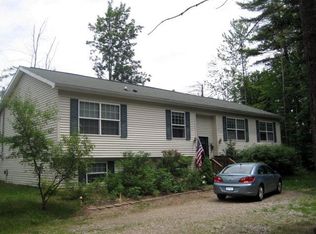 16 Rockledge Ln, Saranac Lake, NY 12983