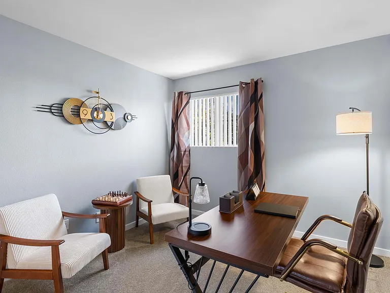 River Ranch Townhomes & Apartments — Photo 112