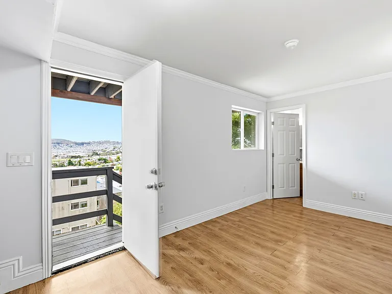 407 Joost Ave — Photo 21