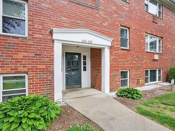 2nd image of 272 Regency Park Dr #272