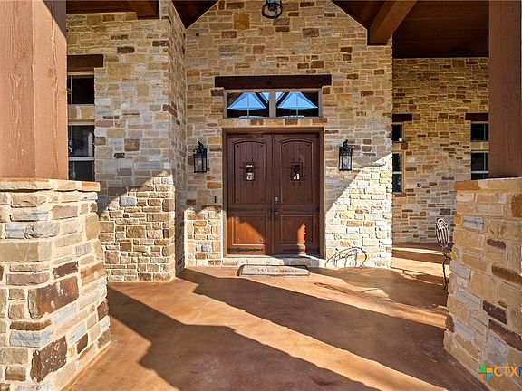 5th image of 651 River Chase Dr