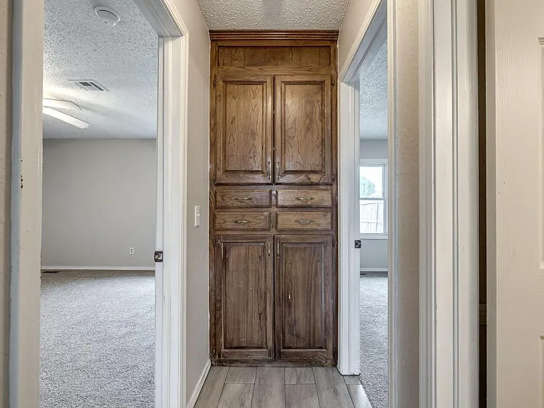 523 N Robin Way — Photo 29