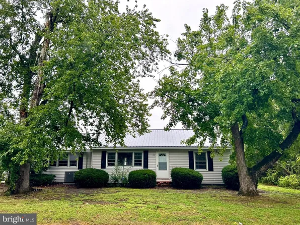 411 King St, Laurel, DE 19956