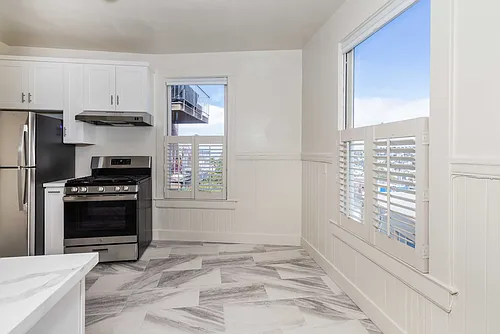 Top Floor 1br. Remodeled! W/D In-Unit! Dishwasher! Photo 1 Top Floor 1br. Remodeled! W/D In-Unit! Dishwasher! Photo 1