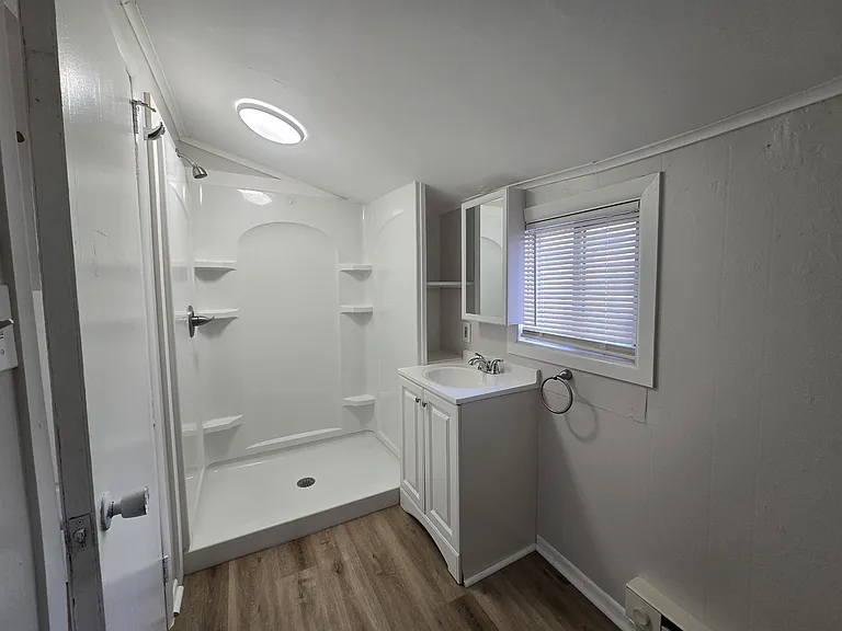 217 Crippen St #1 — Photo 10