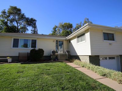 2002 Van Buren St, Bellevue, NE, 68005