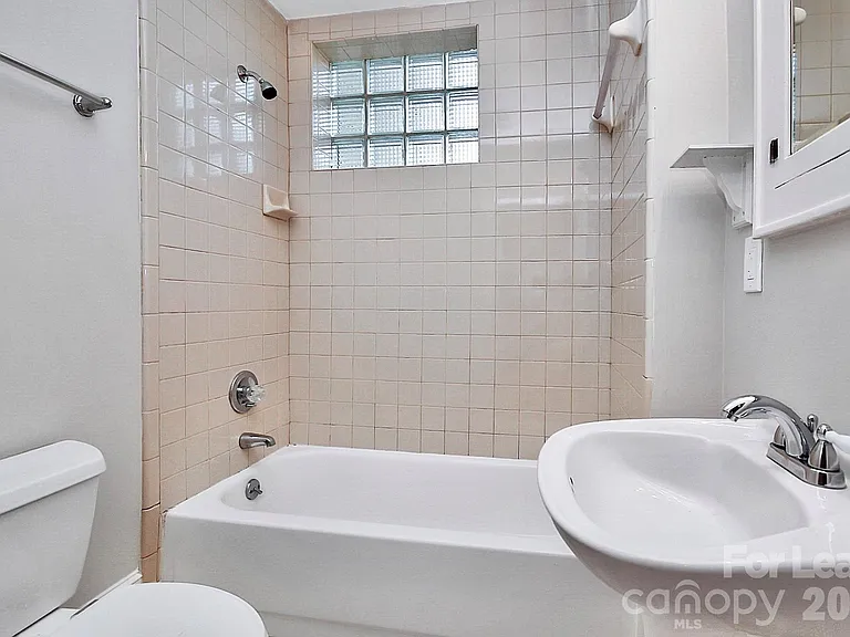 911 Sunnyside Ave #1 — Photo 12