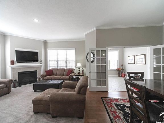 2250  Lake Pointe Dr Lawrencde, KS listing photo #5