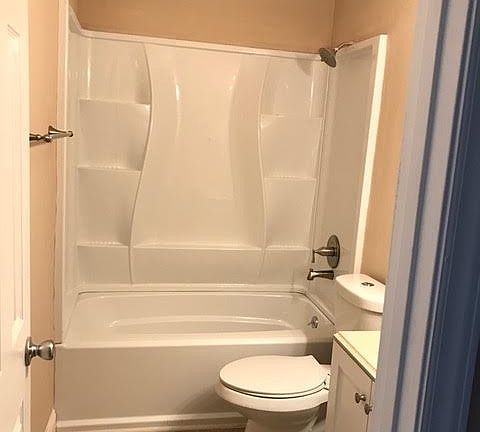 2nd image of 900 1/2 Junius St #B