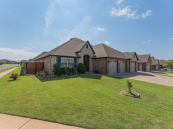 2nd image of 3219 Terrace Park Trl