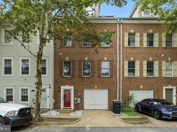 838 Hr Dr SE, Washington, DC 20032