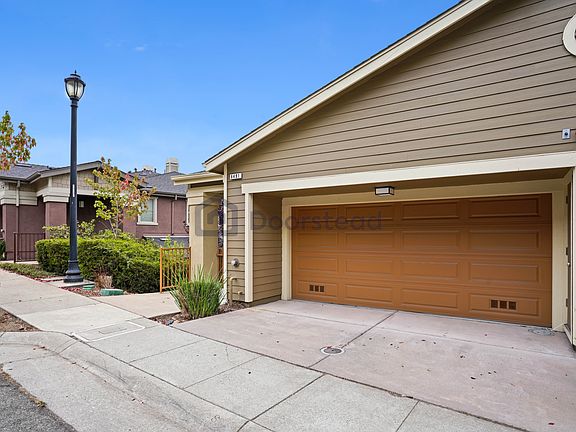 4th image of 6491 Bayview Dr