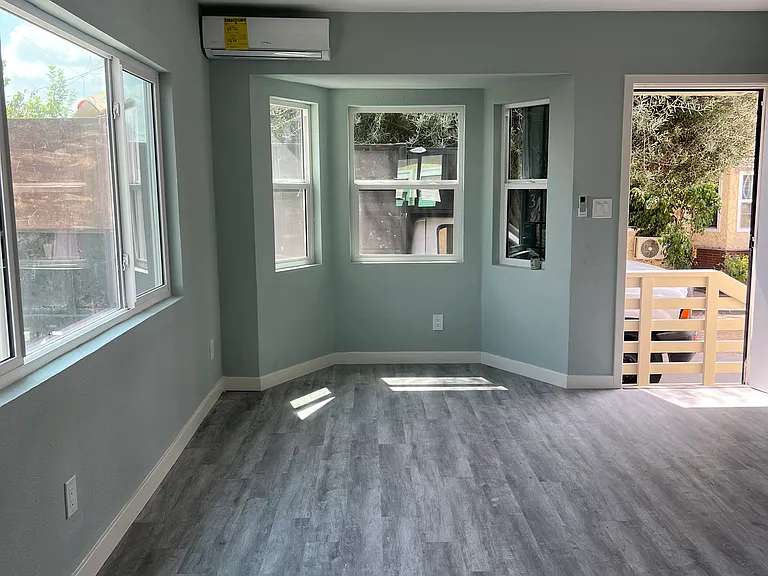 734 S Sadler Ave #734 — Photo 4
