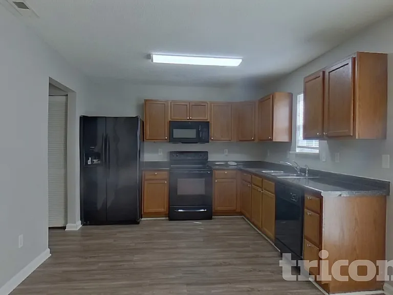 153 Cottage Lake Way — Photo 6