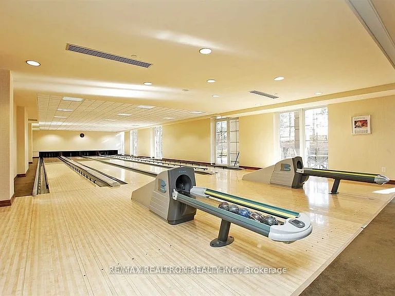 80 Harrison Garden Blvd #116 — Photo 14