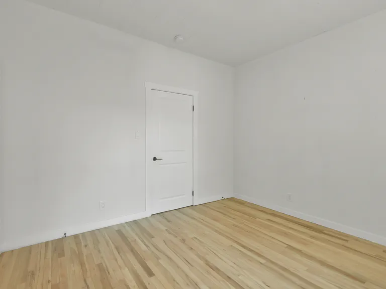 207 D St — Photo 23