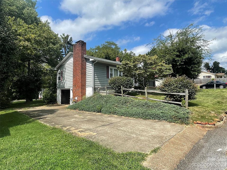 112 North St, NC 28655 Zillow