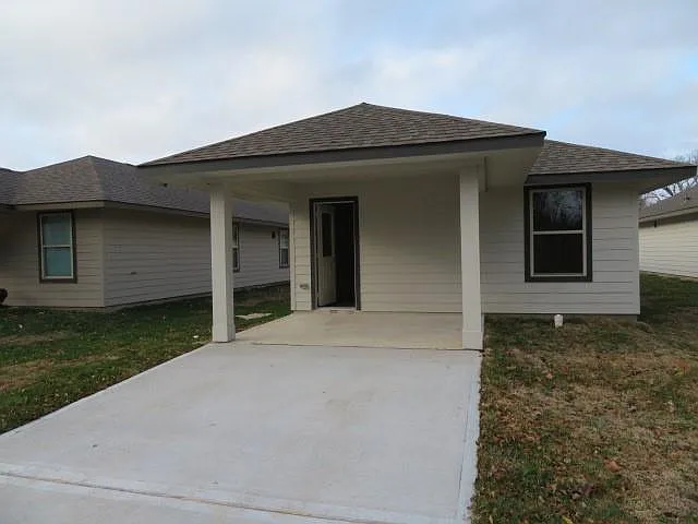 120 E Ash St — Photo 13
