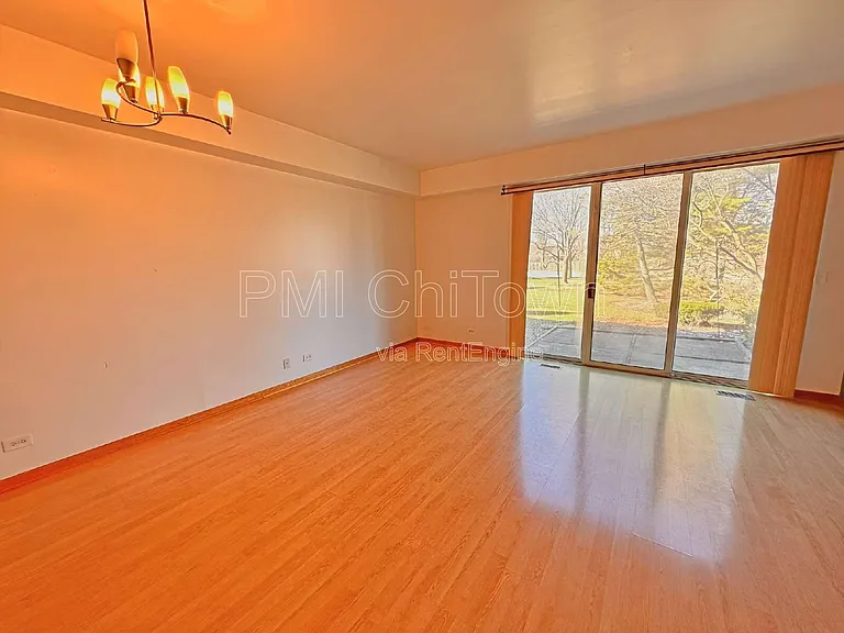 1172 Regency Dr — Photo 4