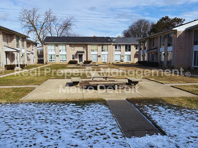 22108 Dante St #115 — Photo 15