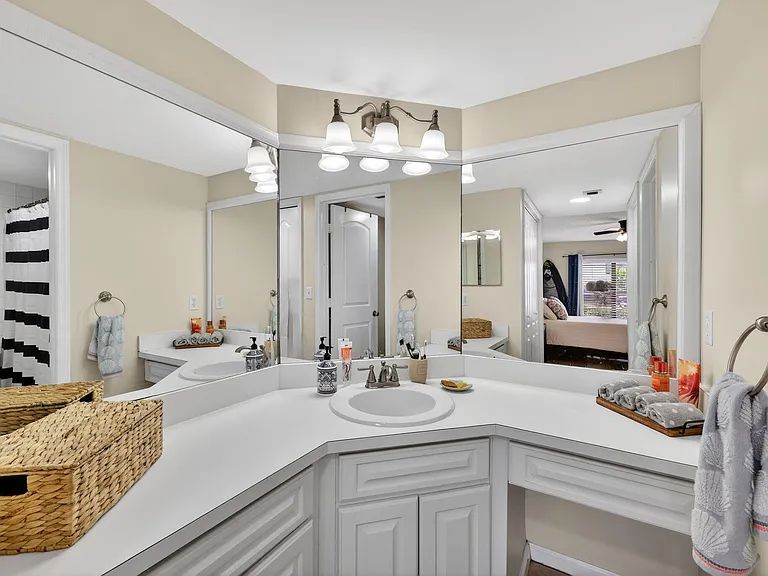 950 S Kanner Hwy #603 — Photo 17