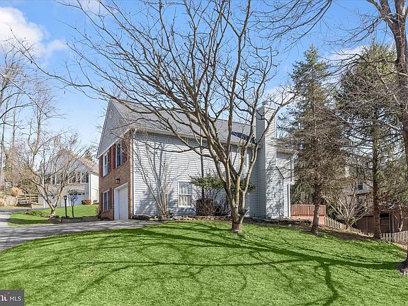 2nd image of 264 Hunters Ridge Rd