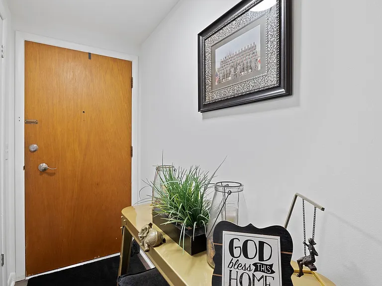 Stonewood Apartments — Photo 25