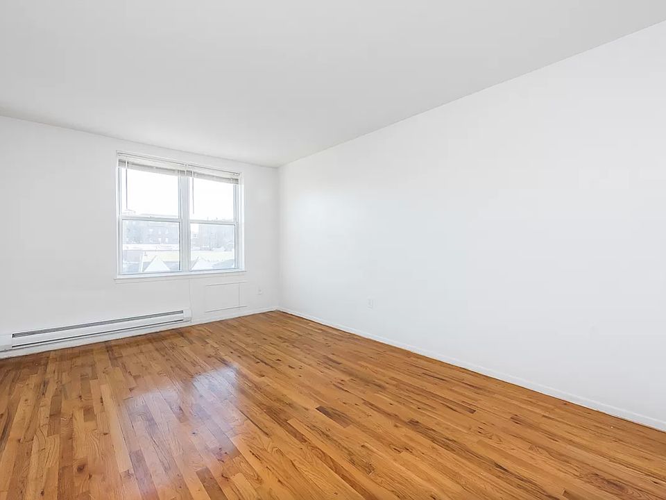 2nd image of 35-44 28th St #3D