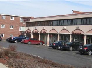 323 N Northwest Hwy APT 18, Palatine, IL 60067