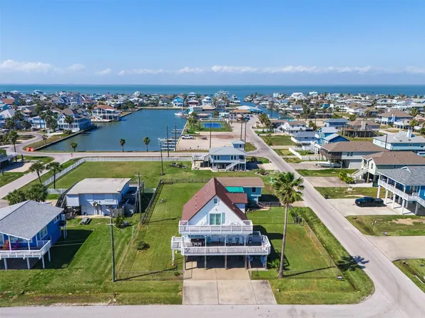 4022 Mason Dr, Galveston, TX 77554