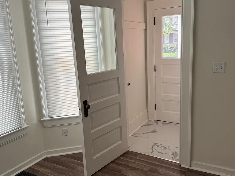 536 N Durkee St #2 — Photo 13