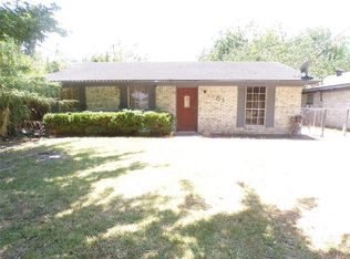 701 Clara Ave, El Campo, TX 77437