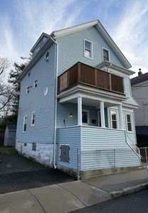76 Church St, Fall River, MA, 02724