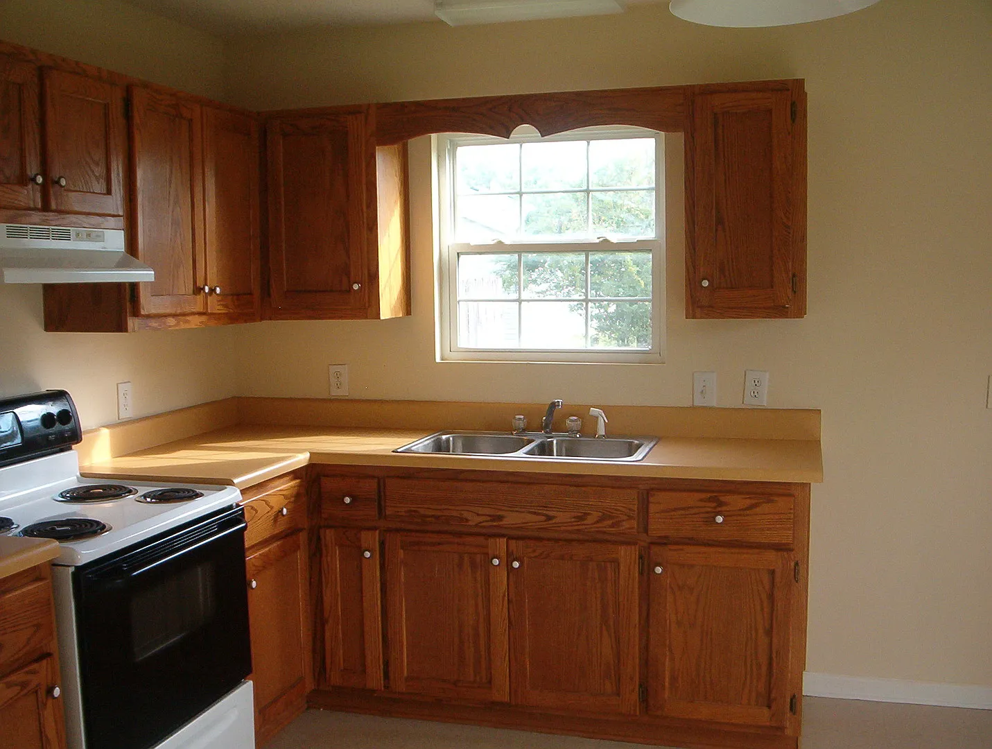 Cute home located in City Limits — Photo 3