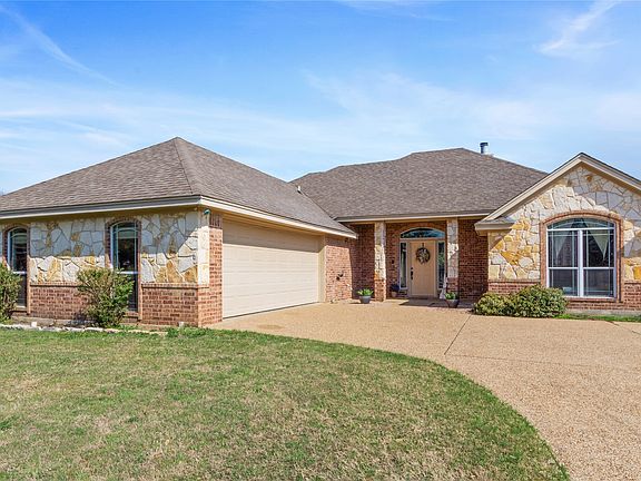 3rd image of 401 Greystone Dr