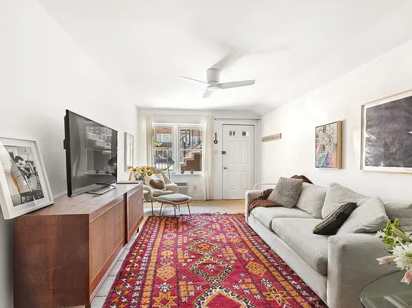 153 Bay Ridge Pkwy #1, Brooklyn, NY 11209