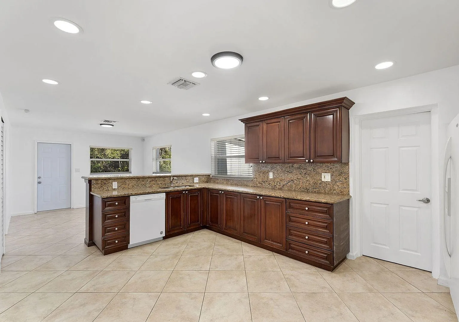105 NW 7th Court, Deerfield Beach, FL 33441 — Photo 1