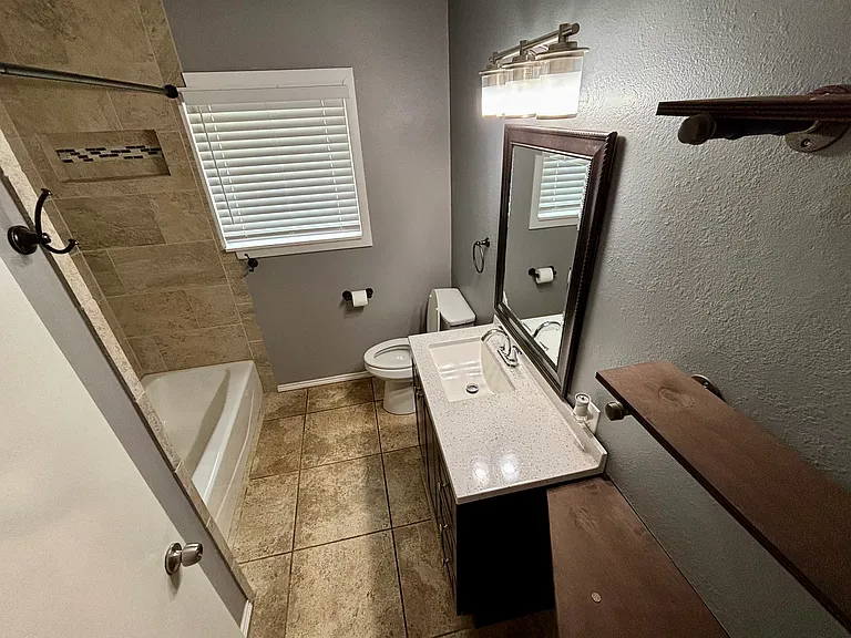 204 Brook St — Photo 14