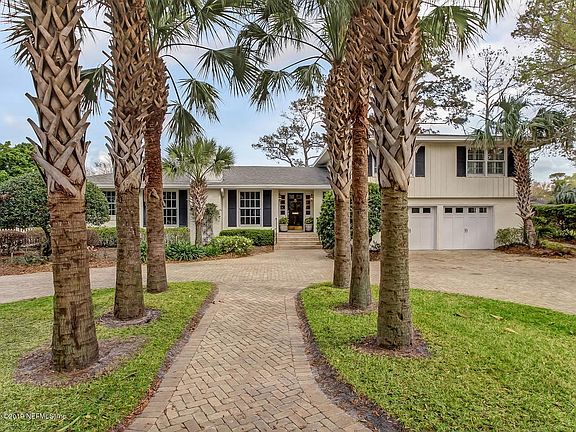 5135 Pirates Cove Rd-004-97-Front of Hom