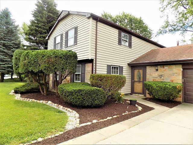 1st image of 863 Bernard Dr