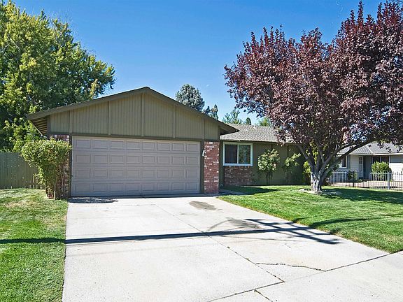 2nd image of 3053 N Truckee Ln