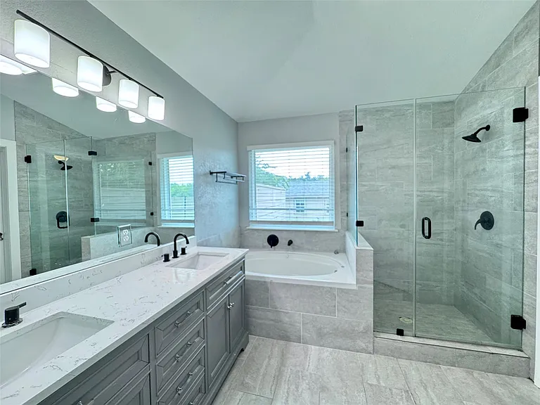 1212 Leah Ln — Photo 10
