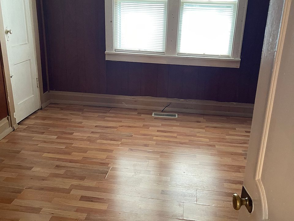 2nd image of 2010 S K St