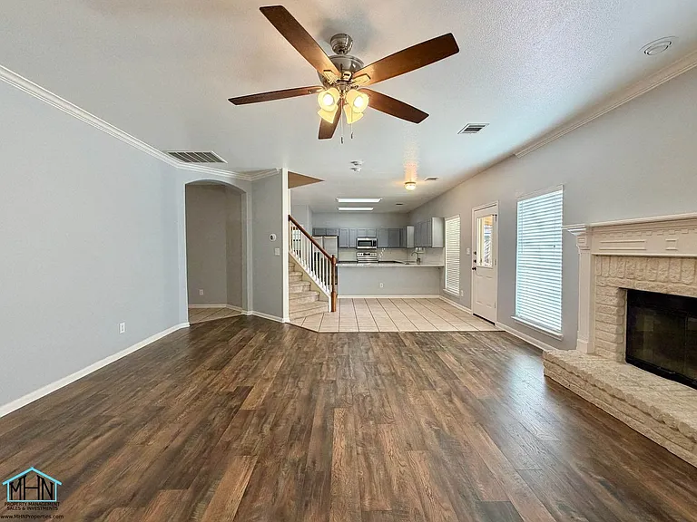 518 Willow Grove Dr — Photo 4