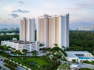 15051 Royal Oaks Ln APT 704, North Miami, FL 33181
